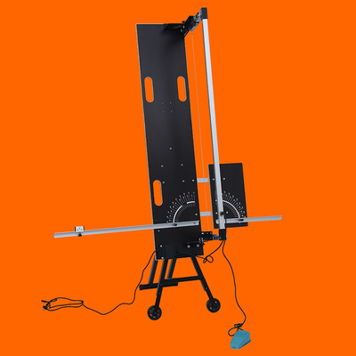 CER 200W erhitzte Draht-Schaum-Schneider mit den Metallrohr-Tischbeinen und Fuß-Schalter