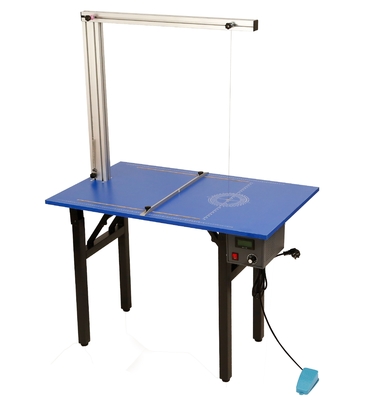 Schaum-Draht-Schneidemaschine 160W 110V-240V mit den Metalltischbeinen